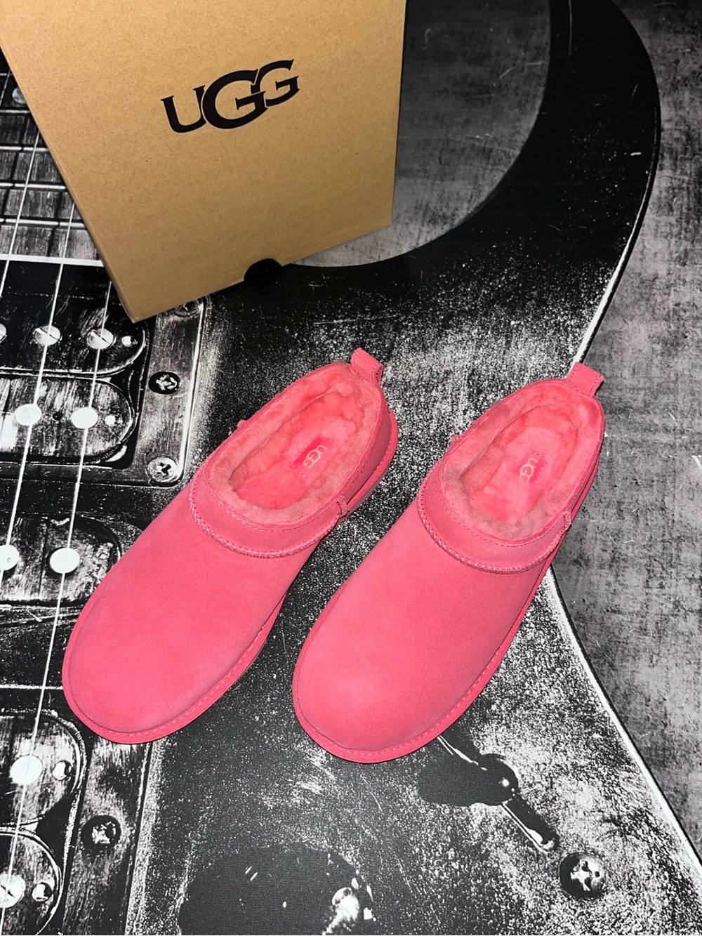 NIB UGG Classic Micro - Picture 8 of 14